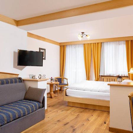 Hotel Pareda كنازاي المظهر الخارجي الصورة