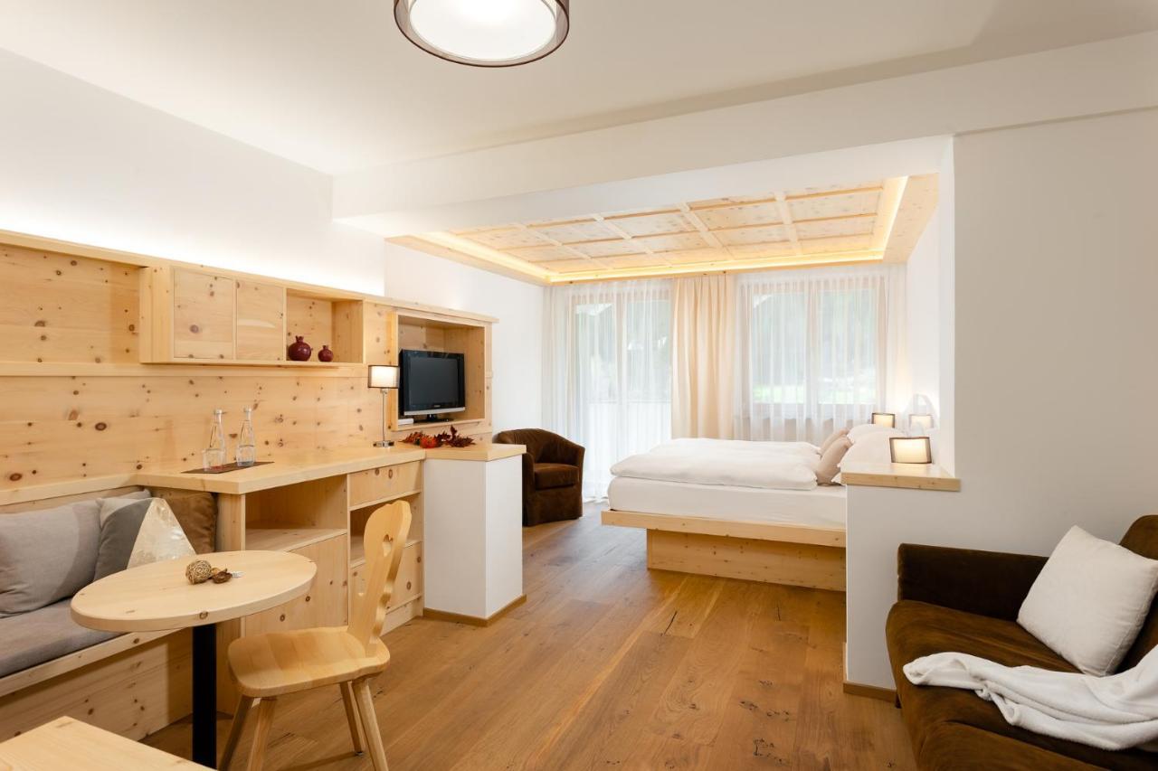 Hotel Pareda كنازاي المظهر الخارجي الصورة