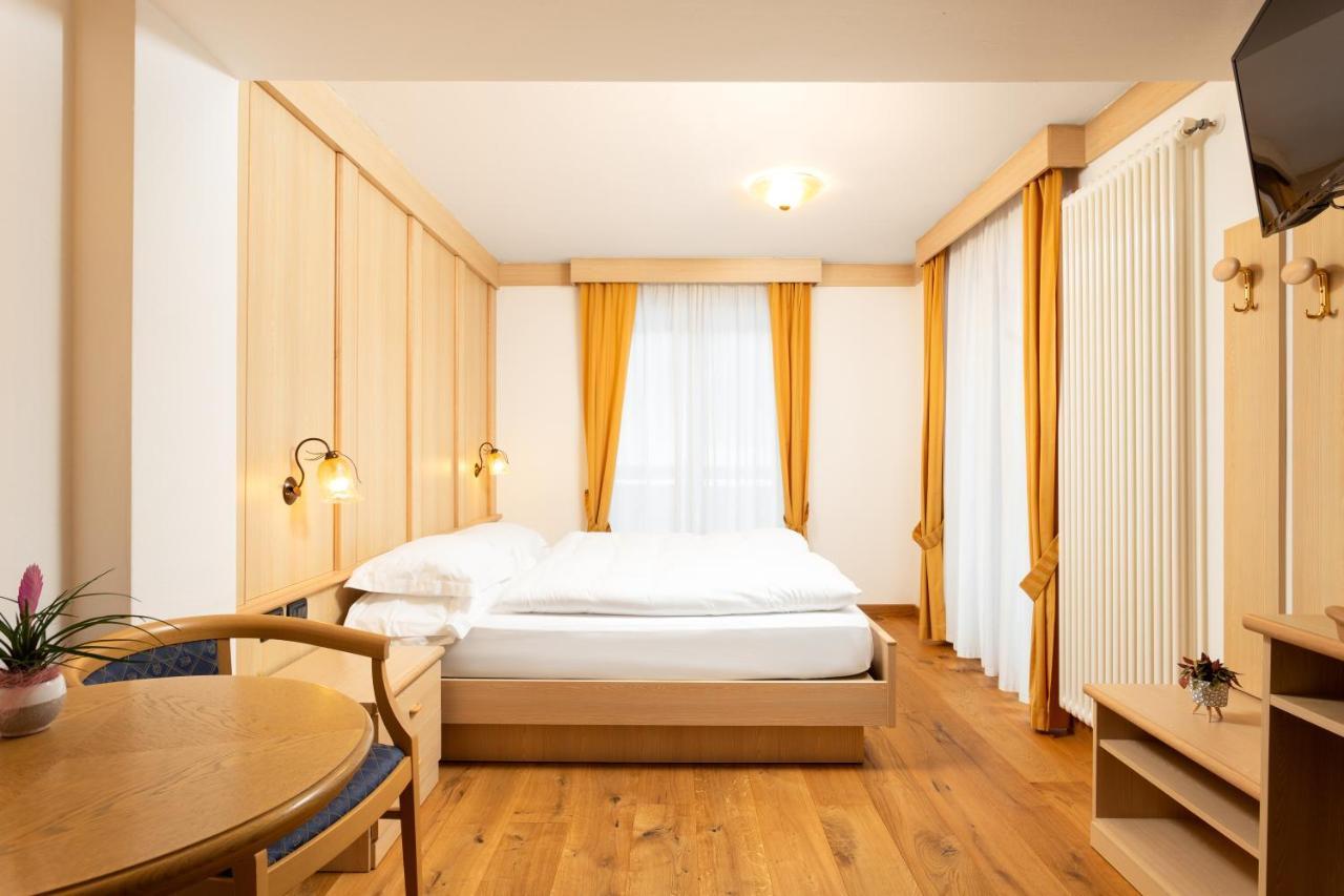 Hotel Pareda كنازاي المظهر الخارجي الصورة