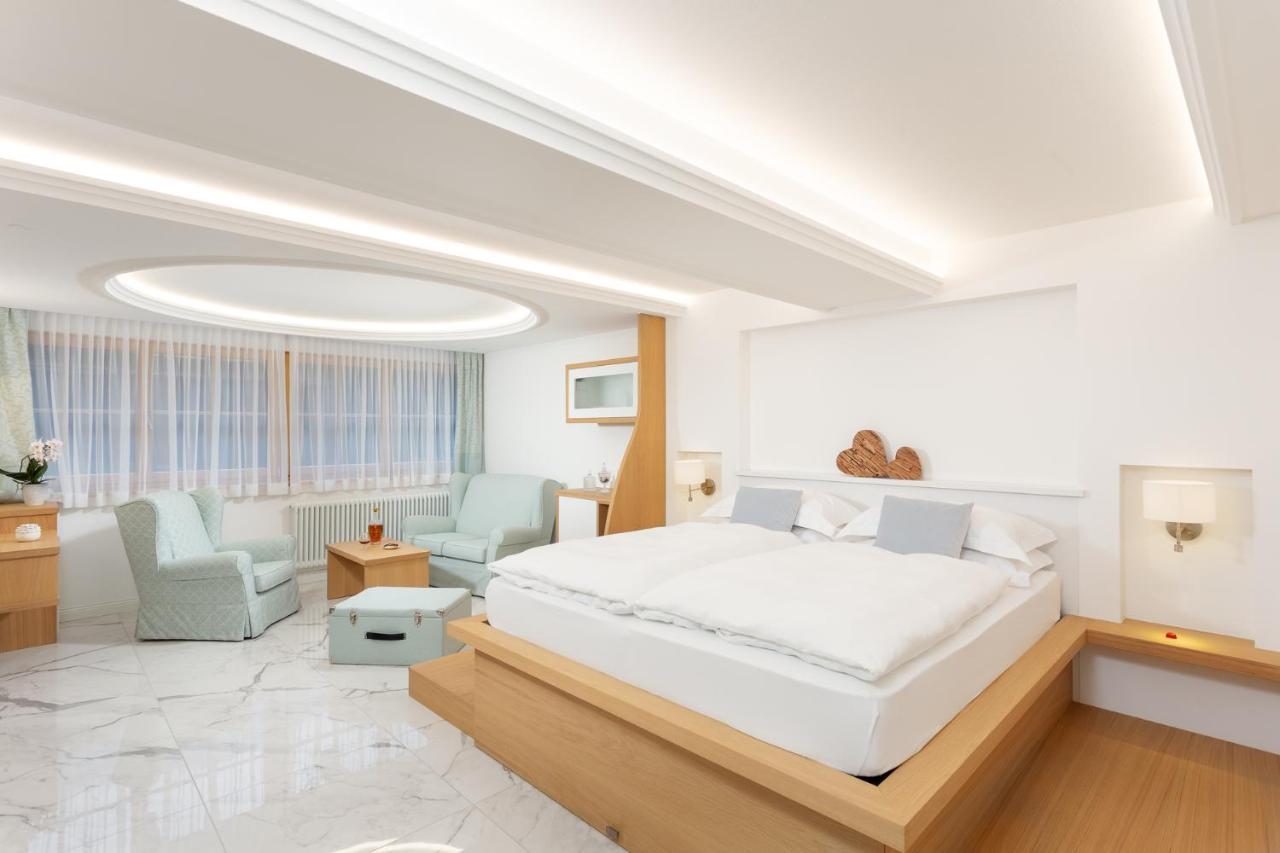 Hotel Pareda كنازاي المظهر الخارجي الصورة