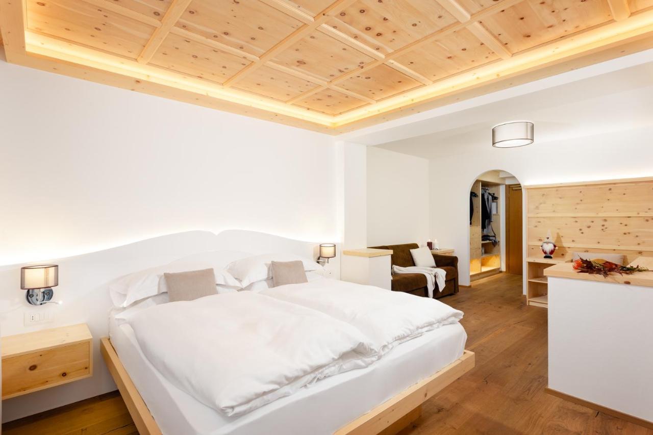 Hotel Pareda كنازاي المظهر الخارجي الصورة