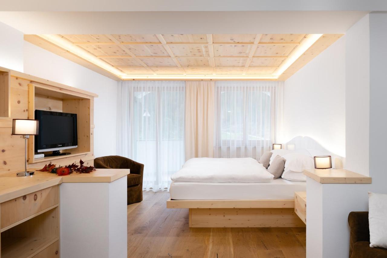 Hotel Pareda كنازاي المظهر الخارجي الصورة