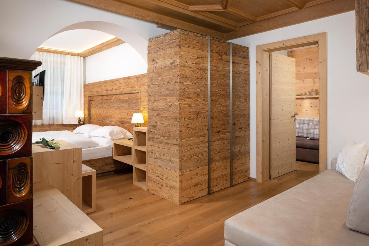 Hotel Pareda كنازاي المظهر الخارجي الصورة