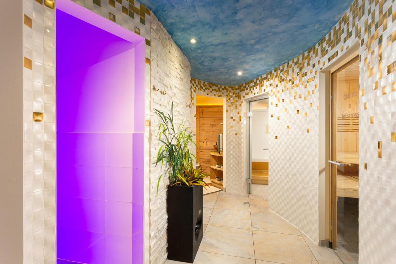 Hotel Pareda كنازاي المظهر الخارجي الصورة